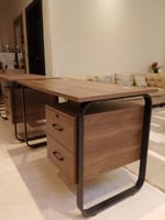 مكتب خشبي عصري بتصميم أنيق 120 سم