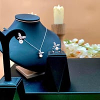 لؤلؤة الأعماق