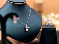 لؤلؤة الأعماق