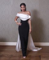 شذا فستان سهرة طويل كريب أسود مع ذيل أبيض