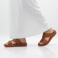 حذاء رجالي طبي لون بني