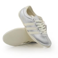 حذاء اديداس نسائي فيتنامي