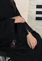 عباية كتف سوداء بشيك خرز