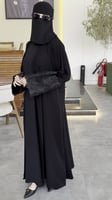 عباية سوداء فاخرة بتطريز ملكي أنيق-501