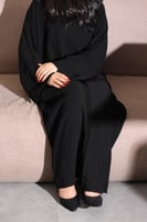 عبايه سوداء مع كسرات في الكم-G999