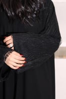 عبايه سوداء بتدخيلة دانتيل على الكم-D777