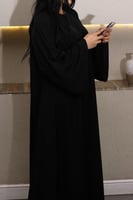 عباية ربع كلوش بتصميم عصري وعملي سادة