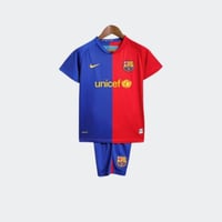 طقم برشلونة 2008 للأطفال