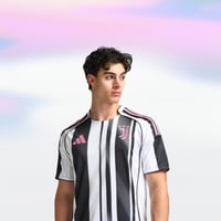 تيشيرت يوفنتوس الأول موسم 2025/2026