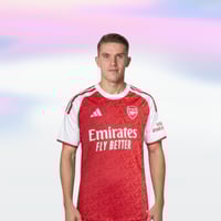 طقم أرسنال الأول موسم 2025/2026