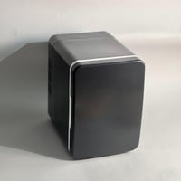 ثلاجة سوداء