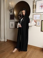 عباية بنقشة هندية على الاكمام