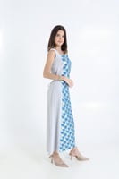 عباية كلوش كريب المتميزه ناعم بتطريز هندي طرف الكم...