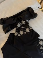 طقم بنطلون وبلوزه بتطريز شك