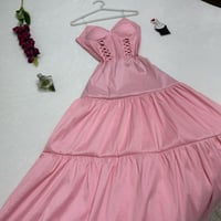 فستان وردي رااقي