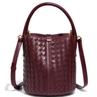 شنطة كروس لون بورجندي