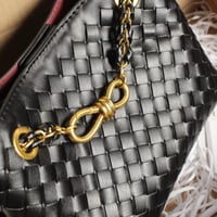 انديامو لون اسود