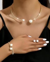 بكج نسائي الفخامه اسواره و قلادة و اقراط