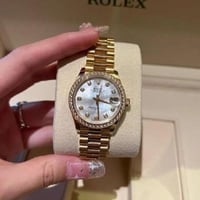 ساعه رولكس نسائي datejust 28mm كريستال