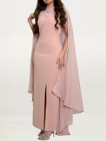 فستان الوردي الناعم بكاب انسيابي