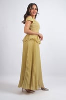 فستان نعومة البليسيه – طبقات أنيقة