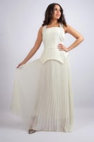 فستان بتصميم متوازن