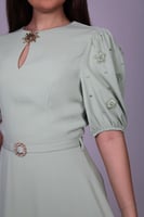 فستان أناقة اللمسة الهادئة – قصة ميدي