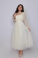 فستان لُجين الدانتيل الملكي