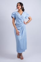 فستان سكون الأناقة الناعمة