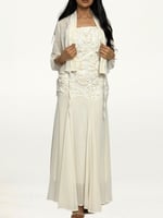 فستان دانتيل مع شيفون ناعم