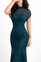 فستان زمرد الأناقة الملكي