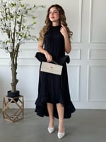 طقم بلمسة فنية بتصميم كلوش ناعم وتفاصيل كشكش