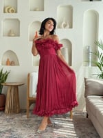 فستان بتصميم انيق ومميز