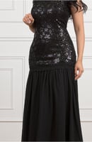 فستان سهرة دانتيل راقٍ