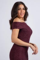 فستان دانتيل أوف شولدر – ذيل ناعم