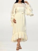 فستان أنثوي بخامة الأورجنزا الخفيفة