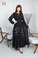 فستان يتميز ب اكسسوارا حول الياقة و الخصر واكمام ط...