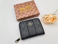 محفظة بكامل الملحقات