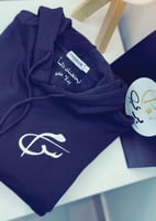 هودي حرفك وحرف من تحب بشكل انيق