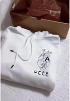 هودي القلب بحروف مخصصة