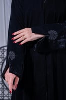 عبايه مخمل مطرزه فراشه