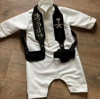 طقم اطفال للعيد مزين بتصميم فخم