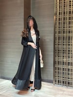 عباية باللون الأسود كريب مع أضافه جاكار صيفي