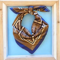 سكارف الأبواب النجدية