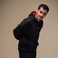 هودي TU - الأسود