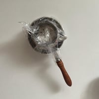 مبخرة بشكل أنيق فضي