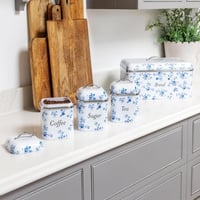 علبة مخبوزات