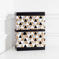 صندوق هدية مع تغليف ملون