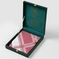 شماغ ملكي خاص كلاسيك ختم ابيض