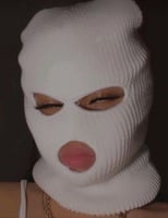 قناع ذو ثلاثة ثقوب